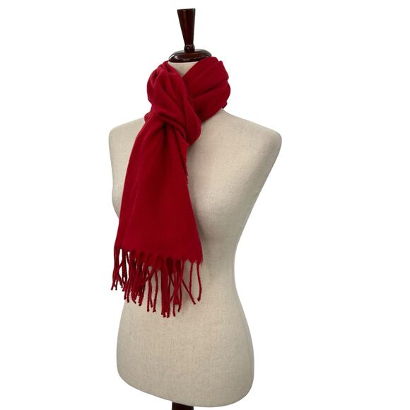 NEW Steve Madden Cozy Blanket Scarf with Fringe Trim in Winter Red Oblong NWT - Picture 12 of 16
